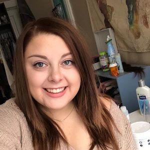 Meet your Posher, Olivia